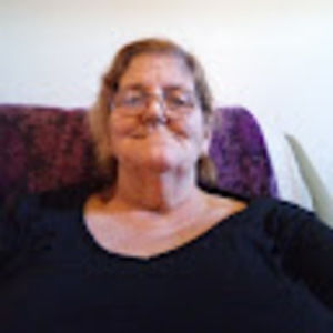 Meet your Posher, Lois